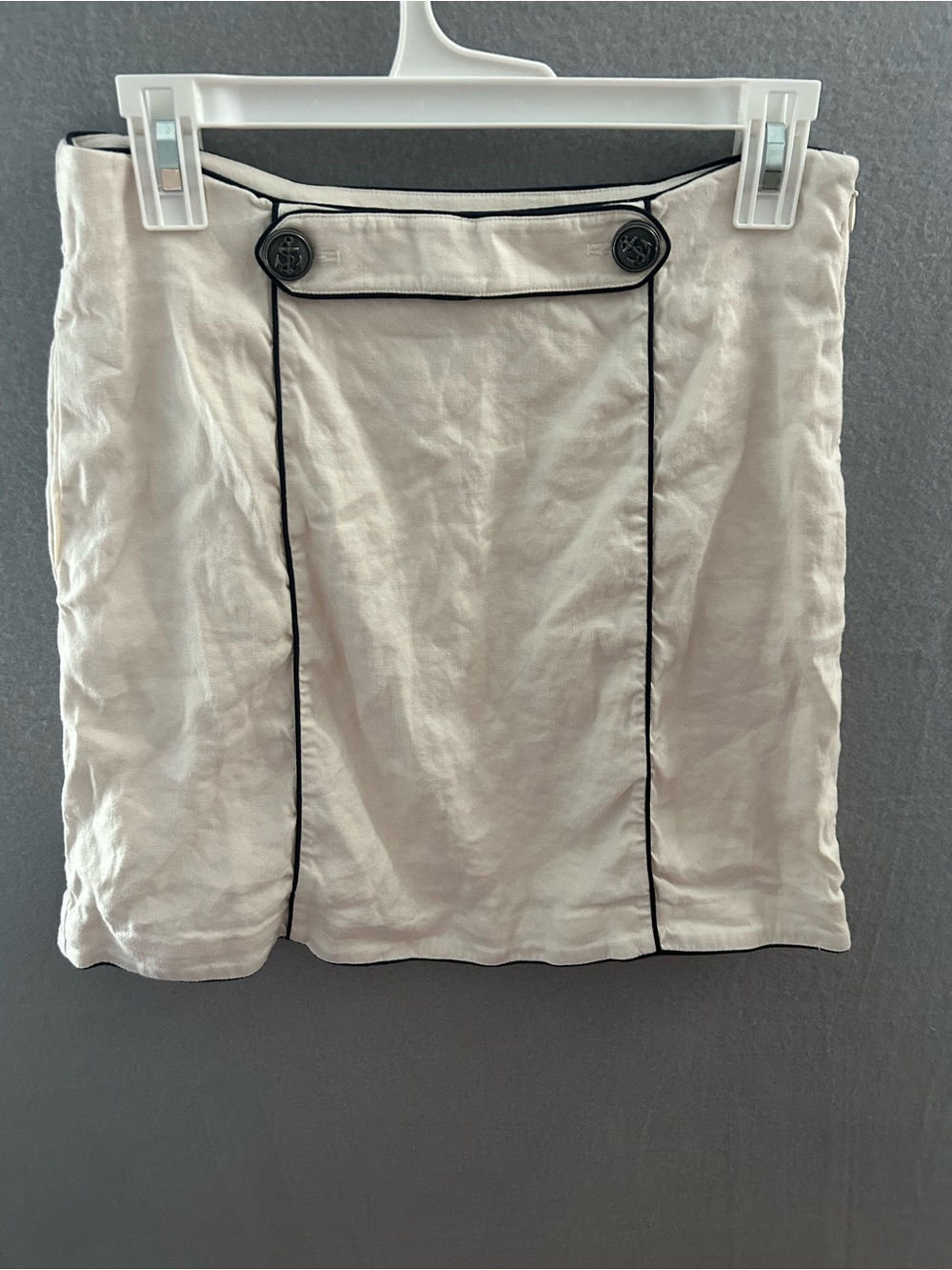 Maeve Anthropologie White Mini Skirt Sz 6P Linen Blend Button and lined